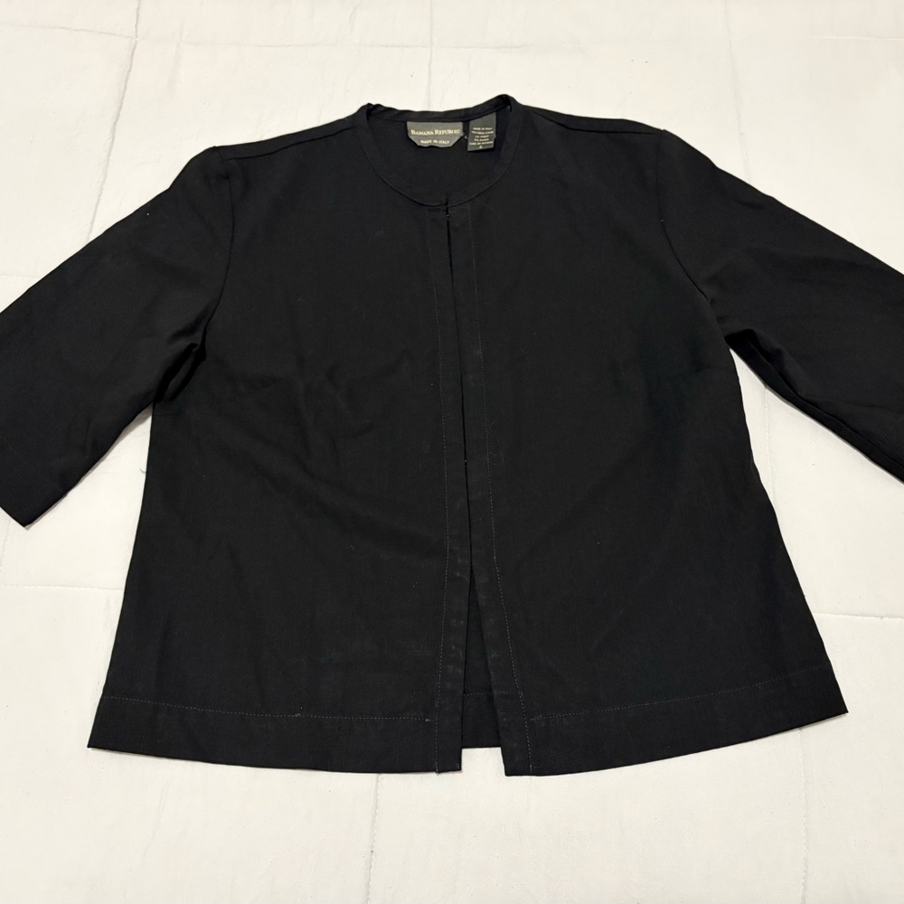 Banana Republic Short-Sleeve Lightweight Jacket Black As is. No returns, refunds